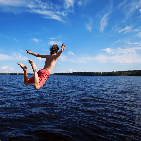 Photo plongeon dans la mer